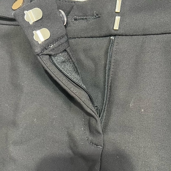 Dynamite Women's Black Low Rise Gold Button Shorts, Size 0. - Picture 3 of 7